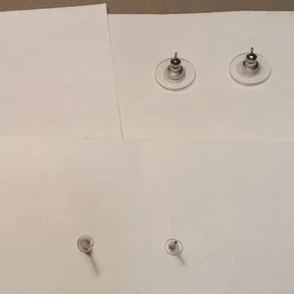 Chico's lot of 2 pairs gold tone post back earrings - Picture 3 of 7